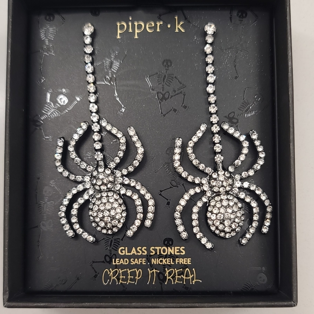 New In BoxSPIDER crystal earrings - Picture 2 of 6